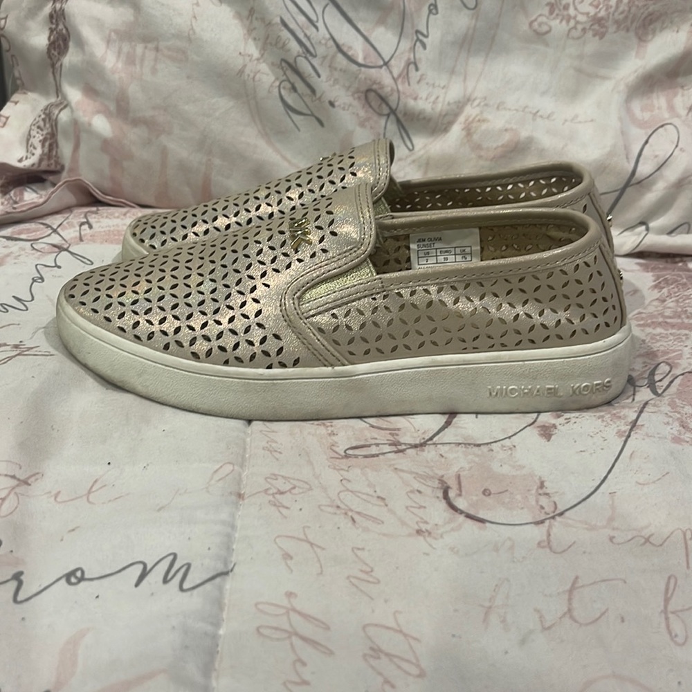 Michael Kors nude slip on